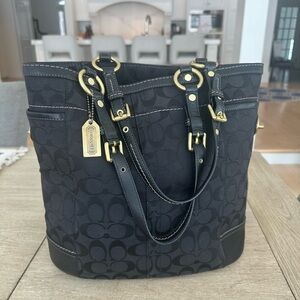 Coach Black Signature Tote Bag with hang tag